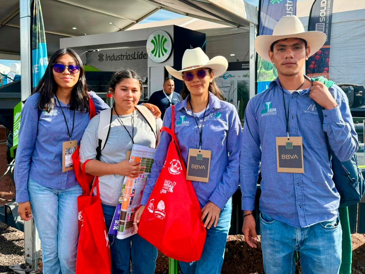 PARTICIPAN ESTUDIANTES DE LA UTSEM EN LA EXPO AGROALIMENTARIA GUANAJUATO 2025
